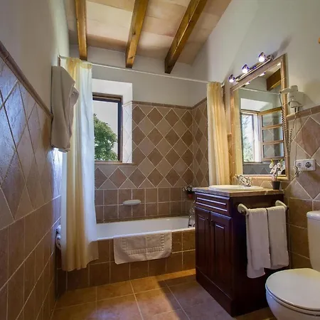 Stone Majorcan With Gardens Feriehus *